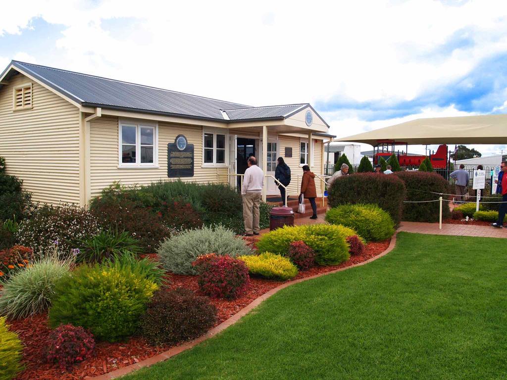 Guest house Skylodge 3*